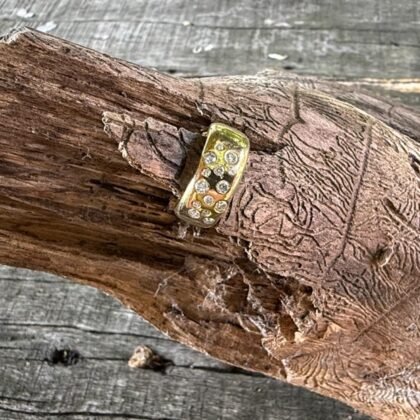 18ct-gold-ring-court-moissanite-flush set-sandrakernsjewellery