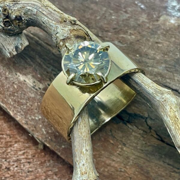 champagne-moissanite-ring-gold-top-sandrakernsjewellery