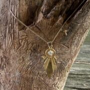 diamond-gold-pendant-art deco-18ct-hang-sandrakernsjewellery diamond-gold-pendant-art deco-18ct-hang-sandrakernsjewellery