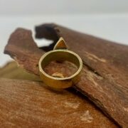 gold-emerald-ring-pear-side-sandrakernsjewellery