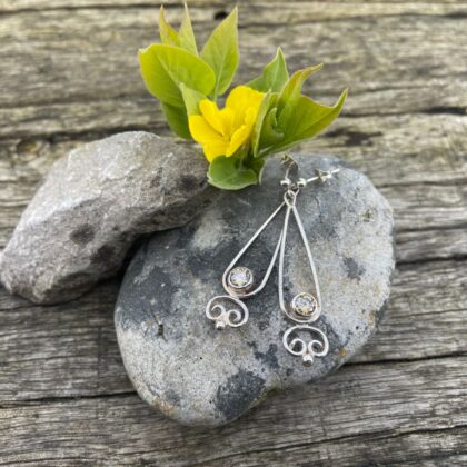 moissanite-cream-earrings-silver-sandrakernsjewellery