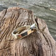 tanzanite-ring-white gold-indigo-blue-side-sandrakernsjewellery